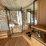 מלון Buze Boutique 4*