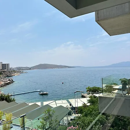 Buze Boutique 4*