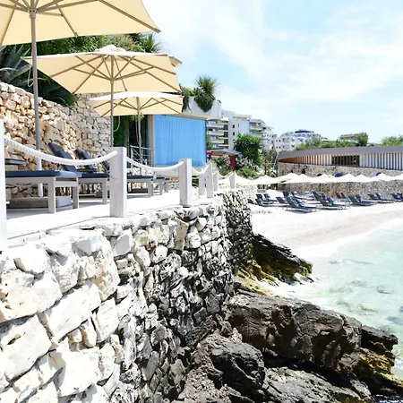 Buze Boutique 4*