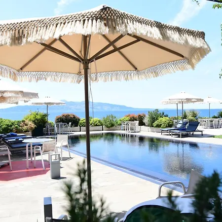 Buze Boutique 4* Sarandë