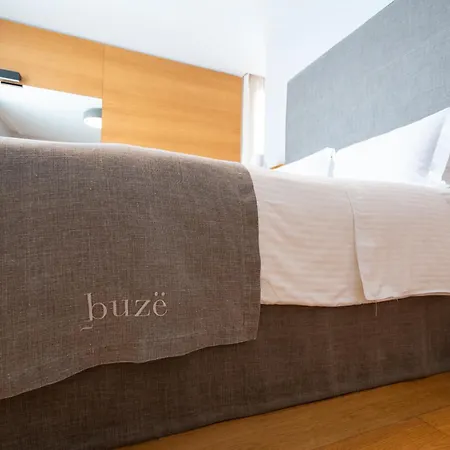 Buze Boutique