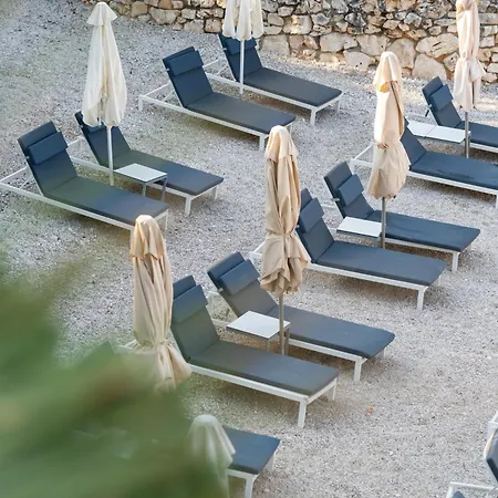 Buze Boutique 4* Sarandë