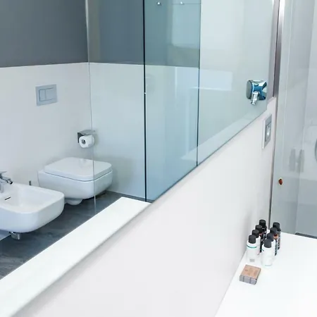 Buze Boutique 4* Sarandë