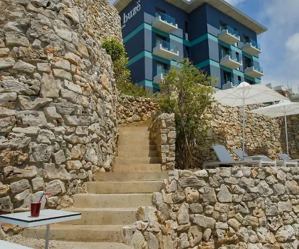 Buze Boutique Sarandë