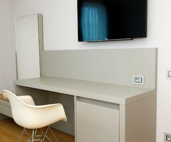 Buze Boutique 4*
